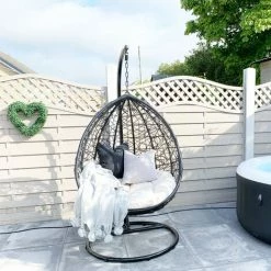 Charles Bentley Garden Wicker Rattan Patio Hanging Swing Chair Seat - Black 6 Charles Bentley Garden Wicker Rattan Patio Hanging Swing Chair Seat - Black -CHARLES BENTLEY Shop 1989307 5